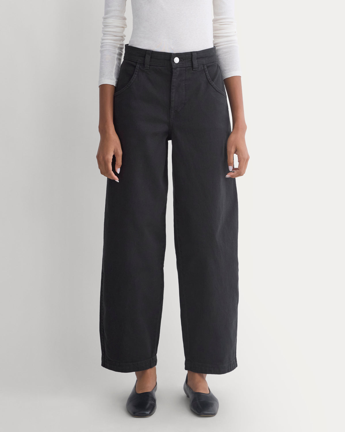 Utility Twill Barrel Pant in Black — detail view