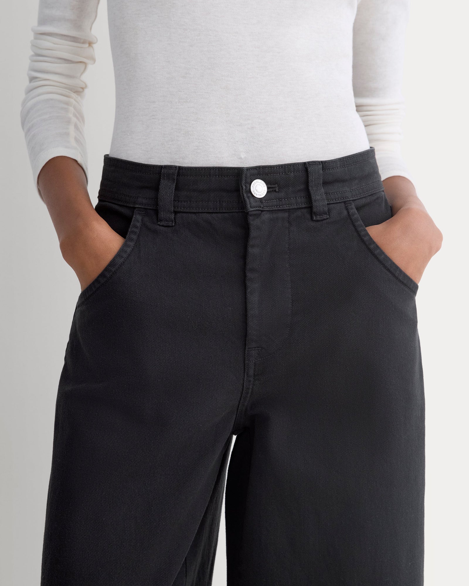 Utility Twill Barrel Pant in Black — detail view