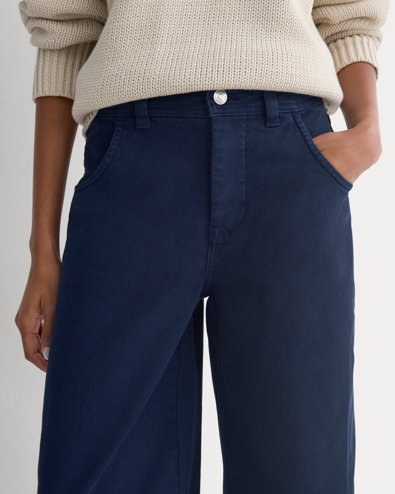 Utility Twill Barrel Pant in Navy — detail view
