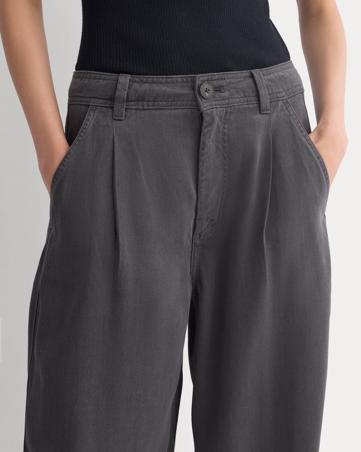 Everywhere Garment-Dyed Pant in Graphite — detail view