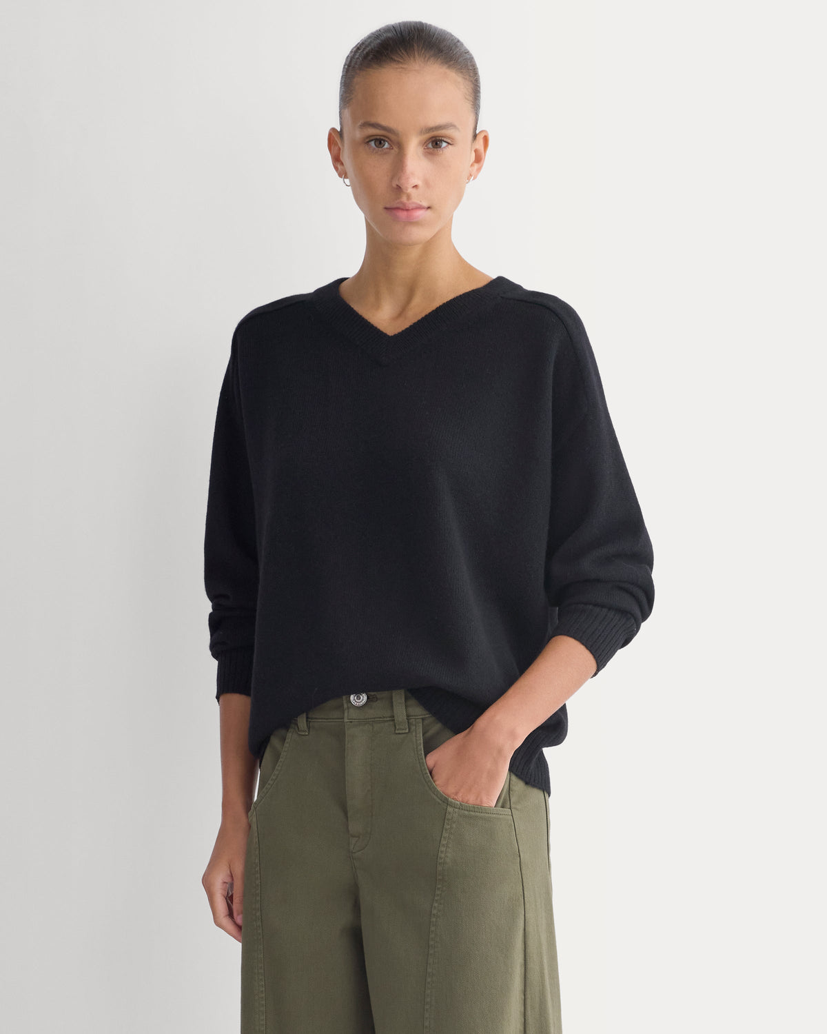 Cashmere High V Boyfriend Sweater in Black — detail view