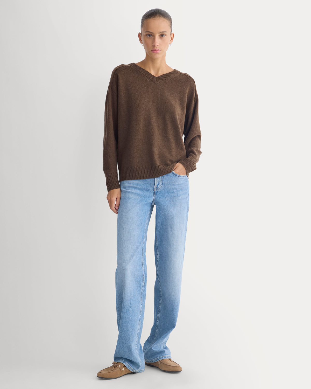 Cashmere High V Boyfriend Sweater in Cocoa — detail view