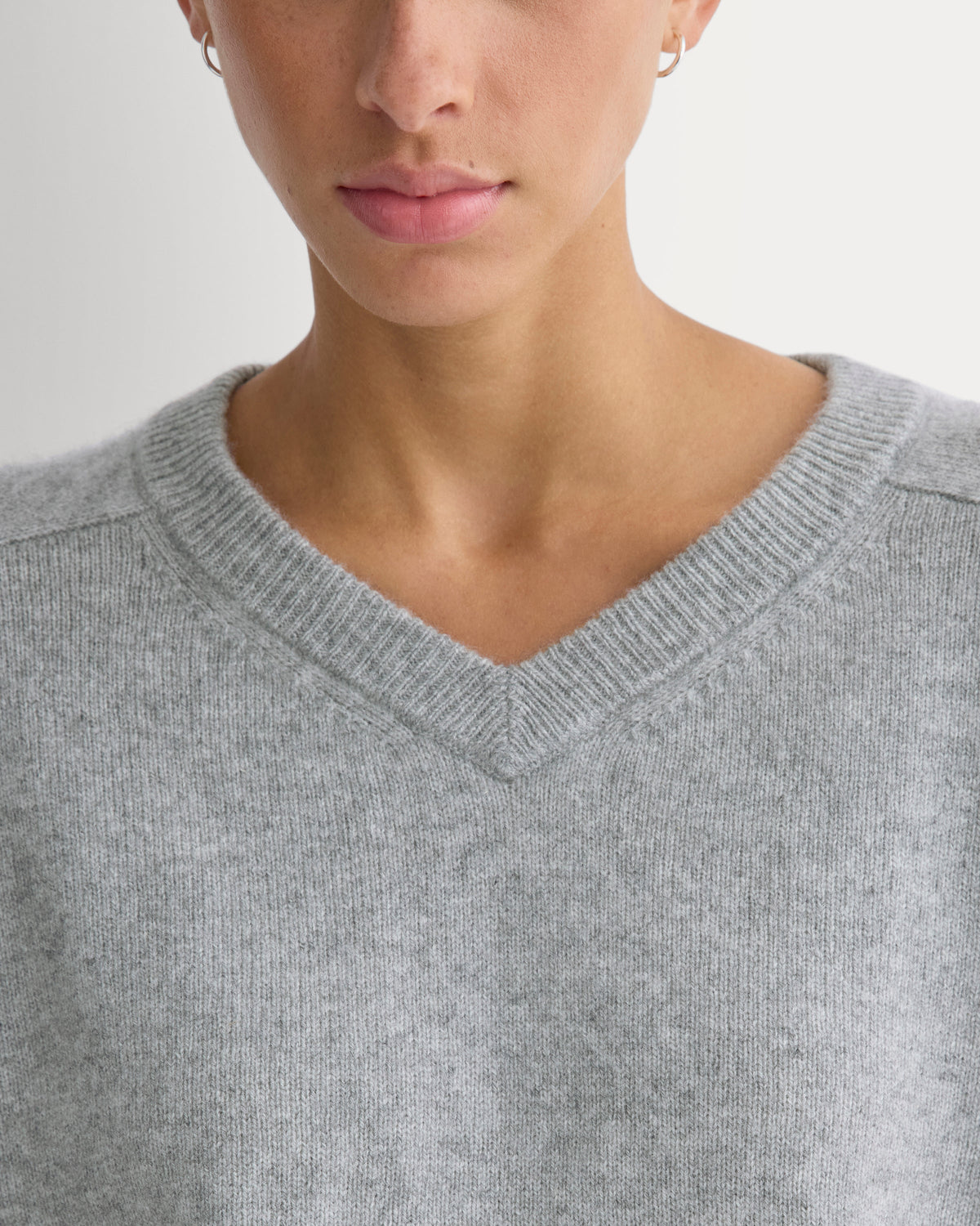Cashmere High V Boyfriend Sweater in Grey — detail view