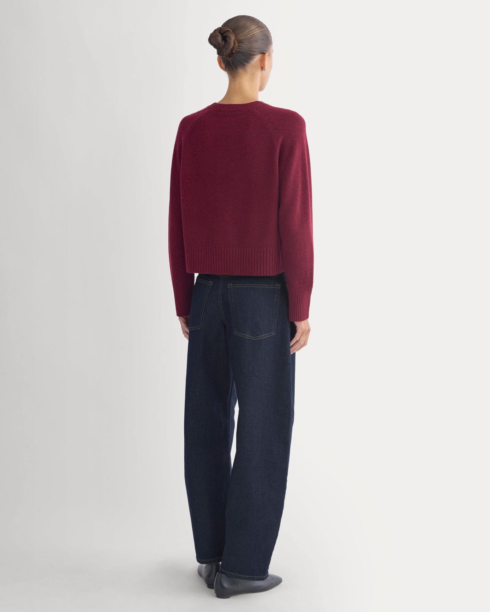 The Boxy Crew in Cashmere in Heather Wine — detail view