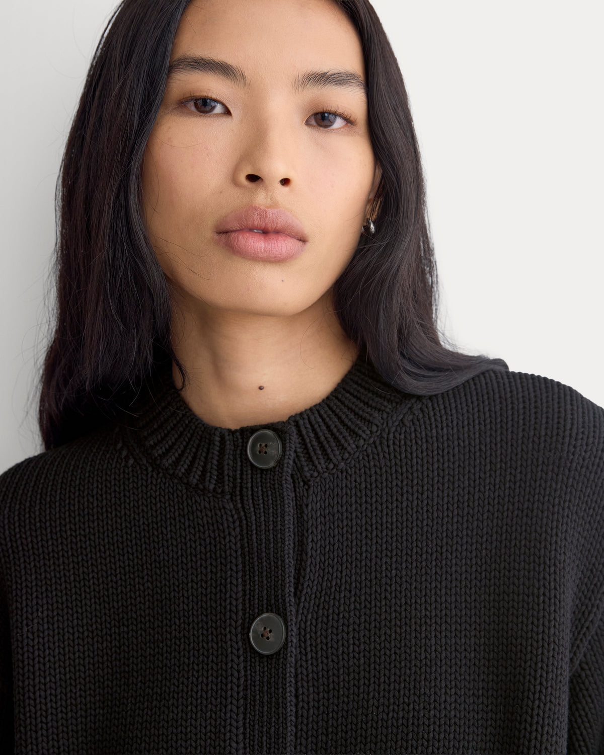 Open-Knit Cardigan Crew in Elevated Cotton in Black — detail view