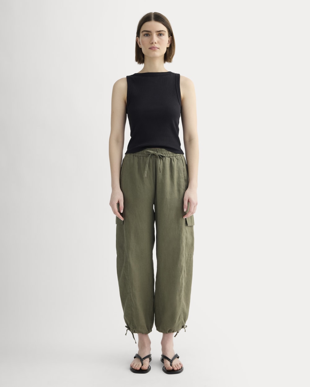 The Cargo Curve Pant in Linen in Kalamata — front view