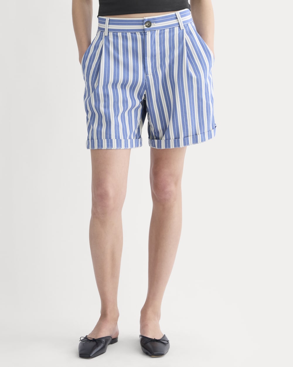 The Pleated Chino Short in Dutch Blue / Natural — detail view