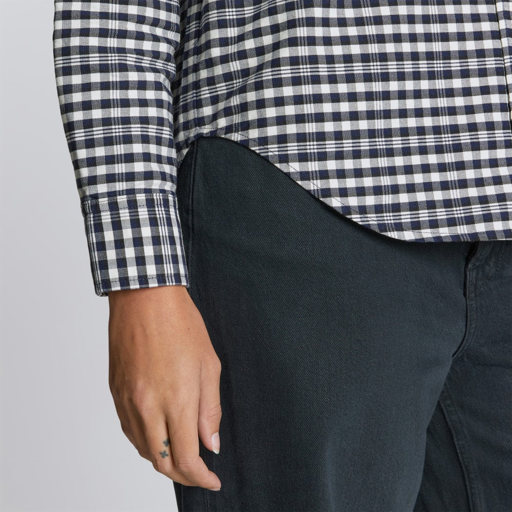 The Must-Have Oxford Shirt in Ocean Cavern Plaid — detail view
