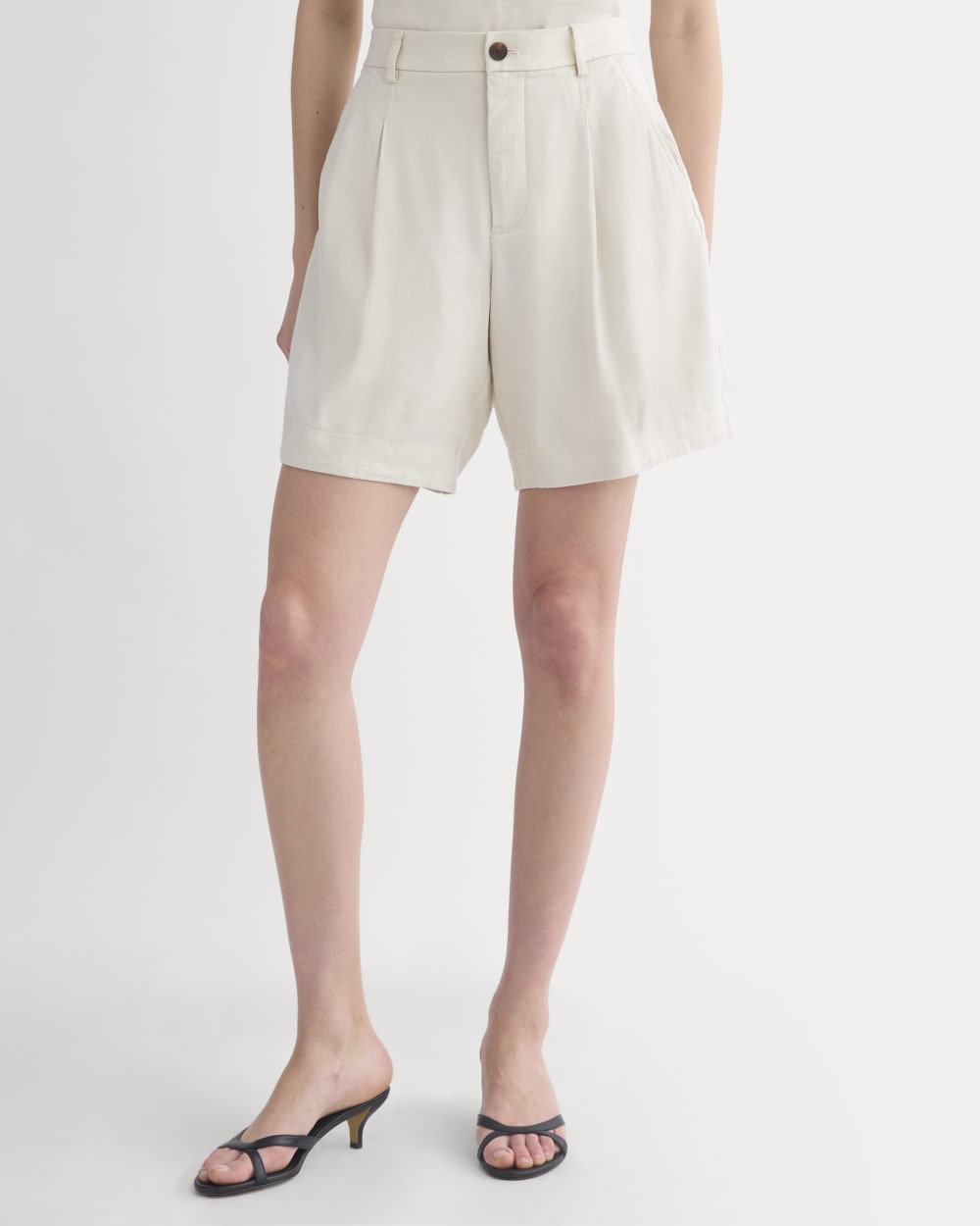 Tailored A-Line Short in Birch — detail view