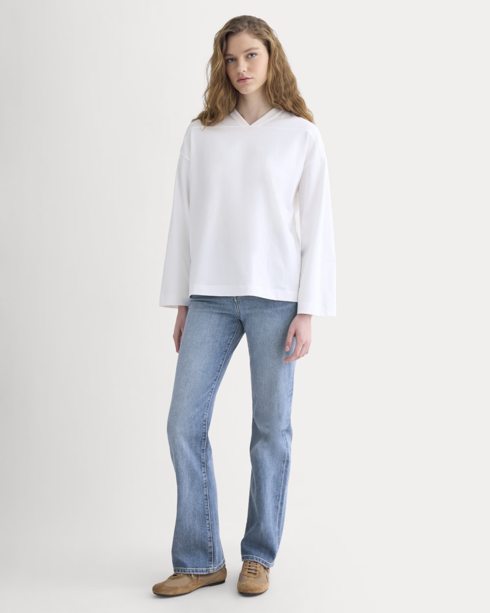 Retro V-Neck Jersey in White — detail view