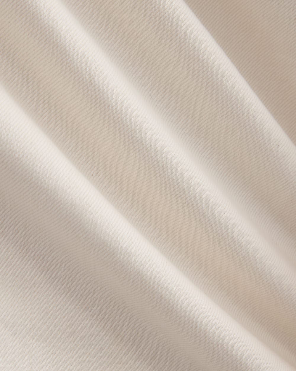 Pull-On Carpenter Jean in Ecru — detail view
