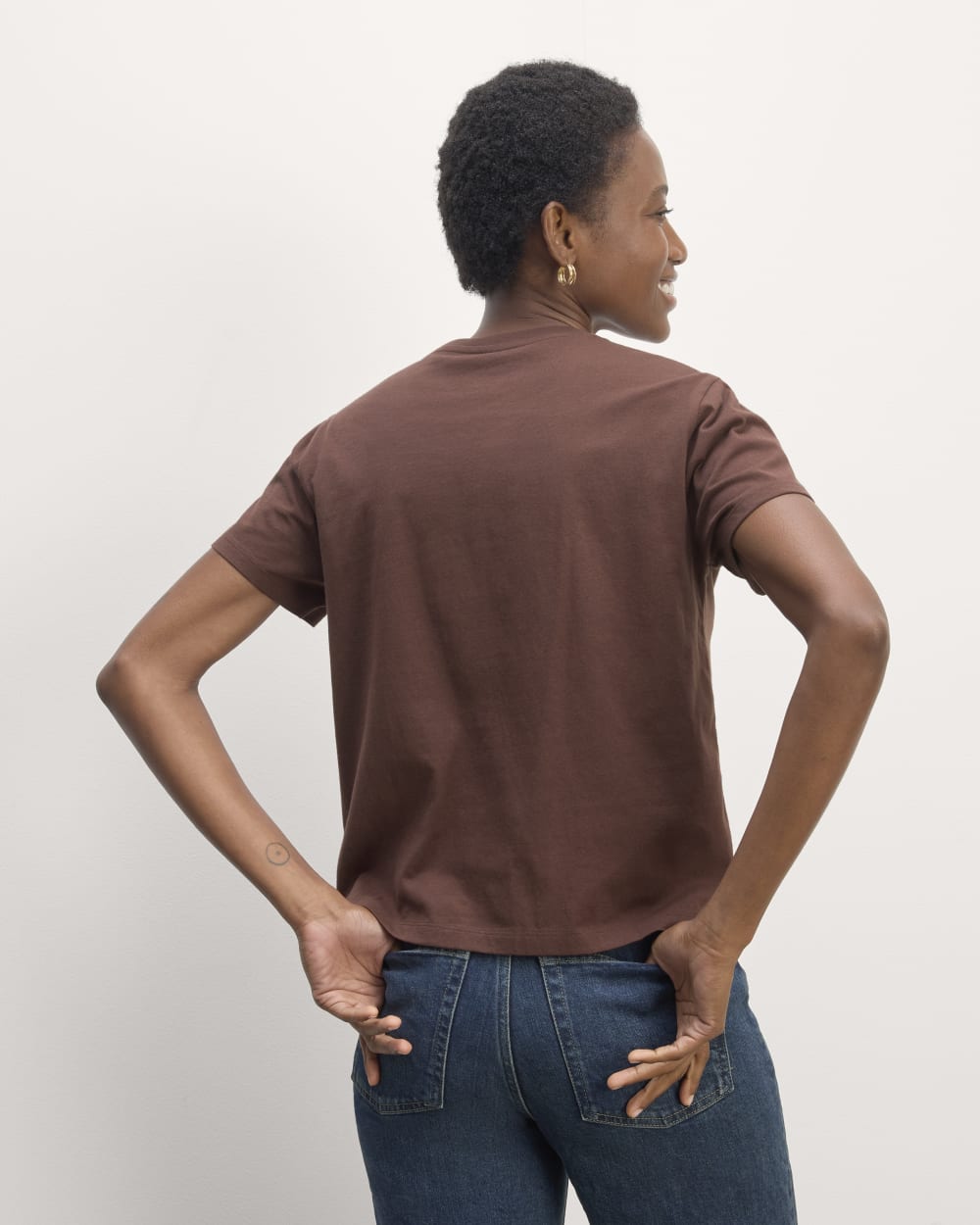 The Box-Cut Tee in Essential Cotton in Dark Mahogany — detail view