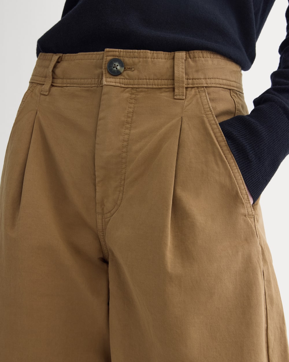 The Everywhere Pant in Toffee — detail view