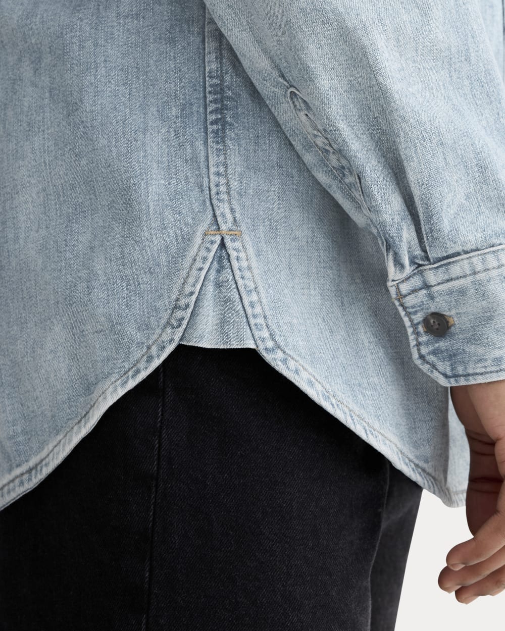 The Must-Have Shirt in Denim in Light Indigo — detail view