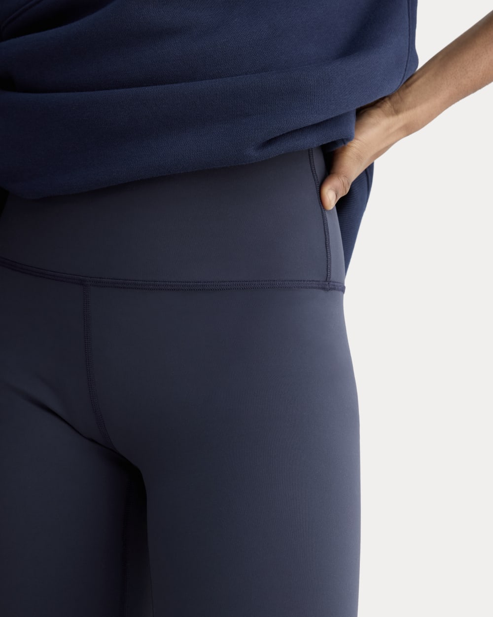 The Perform 24/7 Legging in Navy — detail view