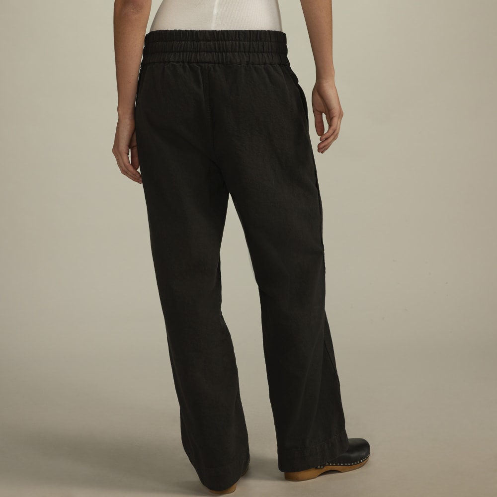 The Canvas Organic Cotton Pull-On Pant in Black — detail view