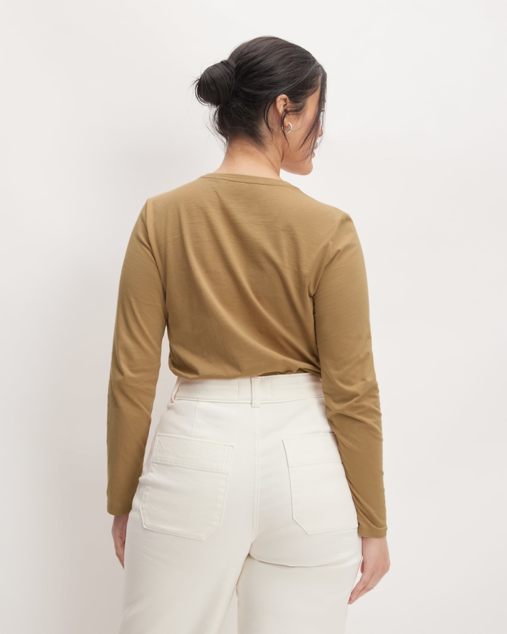 The Organic Cotton Long-Sleeve Crew in Tiger's Eye — detail view