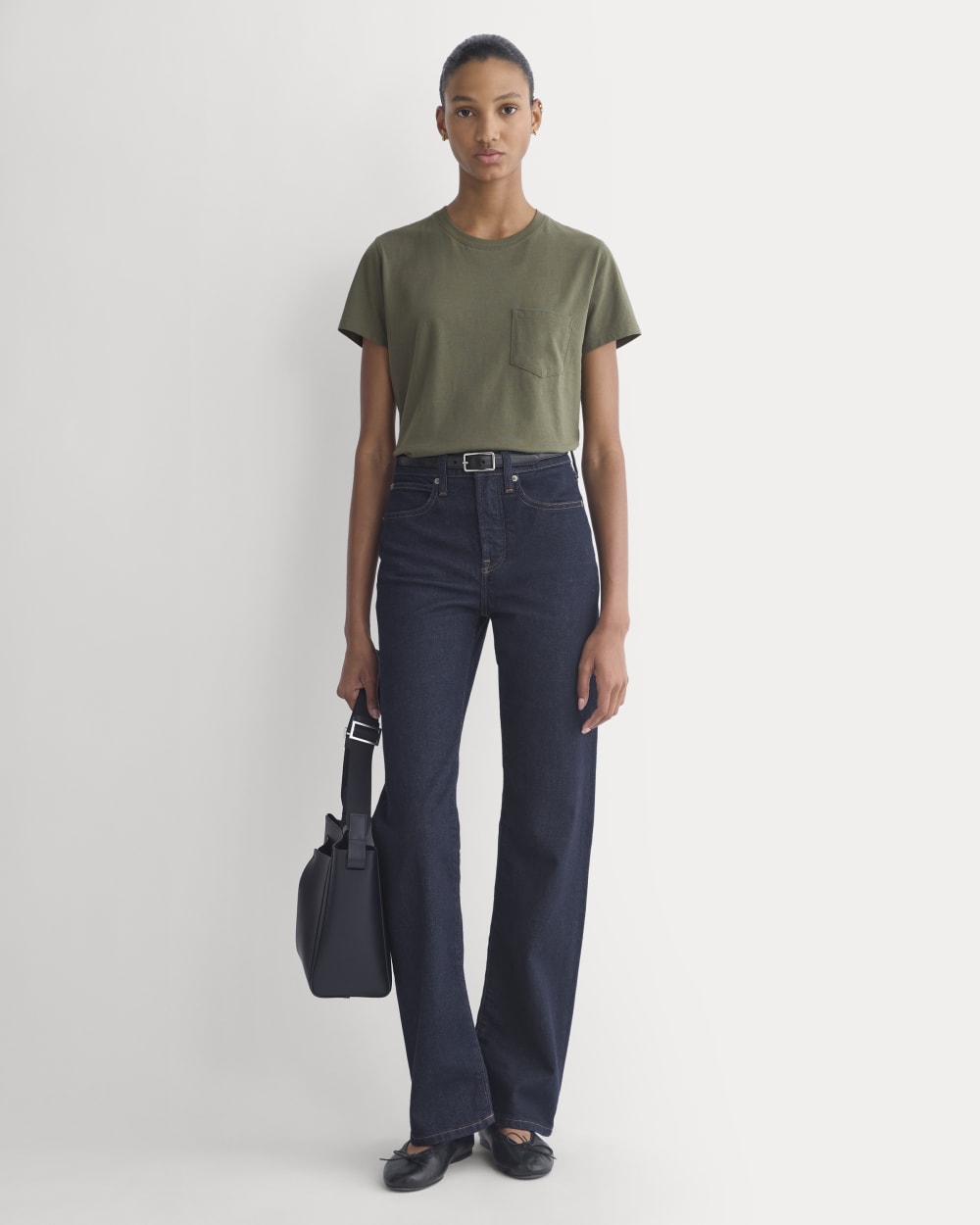 The Box-Cut Tee in Essential Cotton in Olive Night — detail view