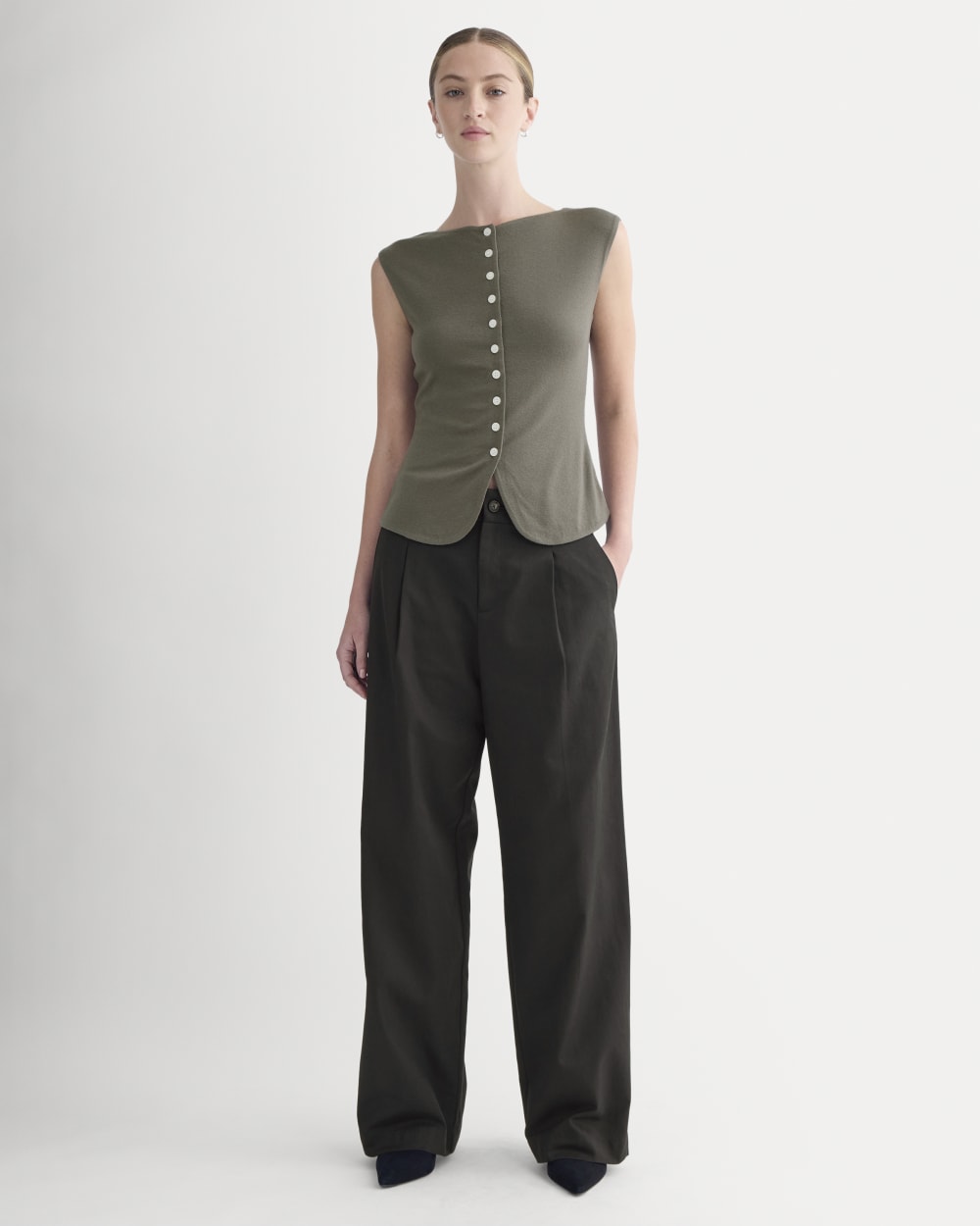 Sleeveless Button-Up in Butterluxe in Taupe — detail view