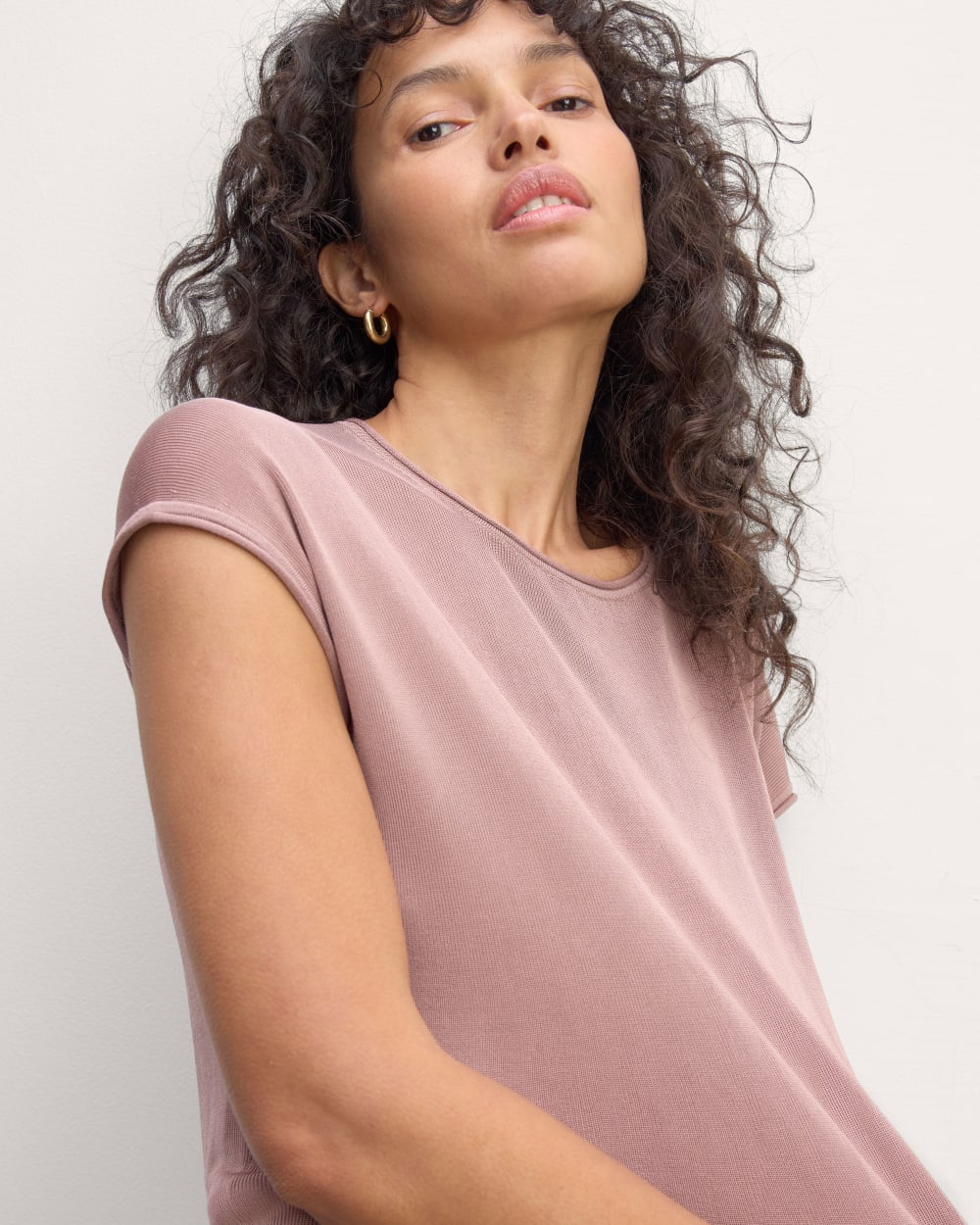 The Oversized Knit Top in Dusty Rose — detail view