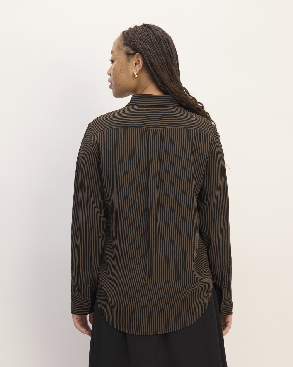 The City Stripe Relaxed Shirt in Cocoa / Black — detail view