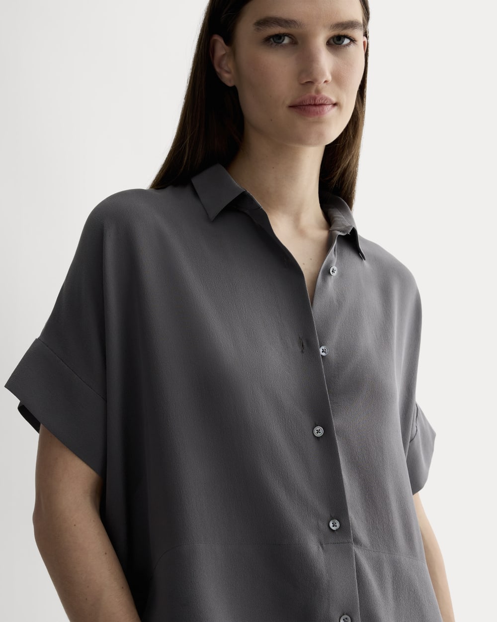 The Boxy Shirt in Washable Silk in Graphite — detail view