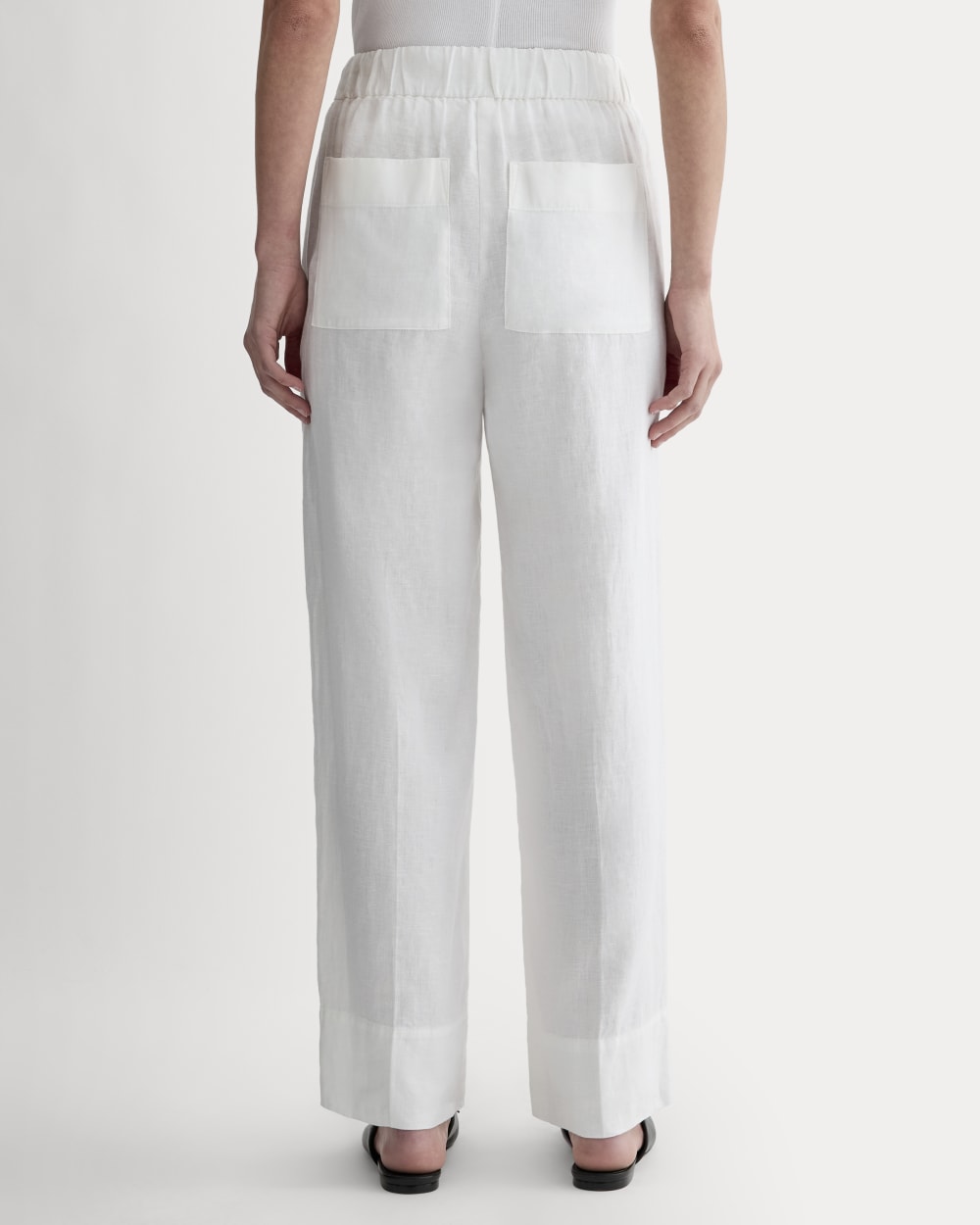 The Linen Easy Pant in White — detail view