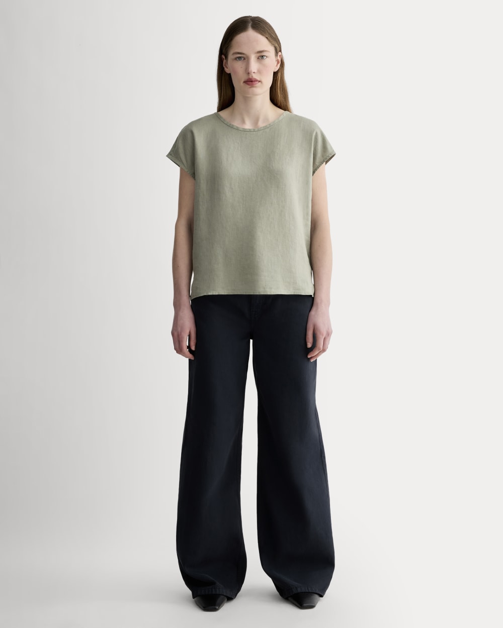 The Muscle Top in Linen in Sage Green — detail view