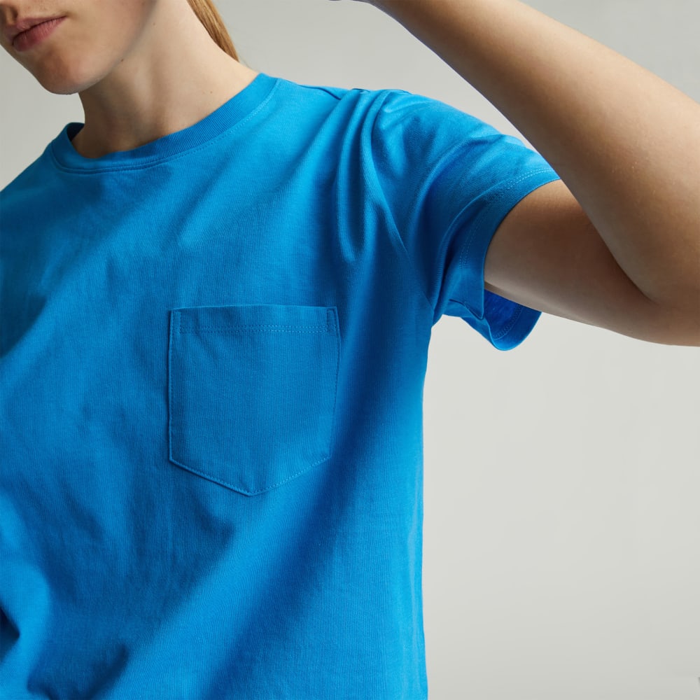 The Box-Cut Tee in Essential Cotton in Brilliant Blue — detail view