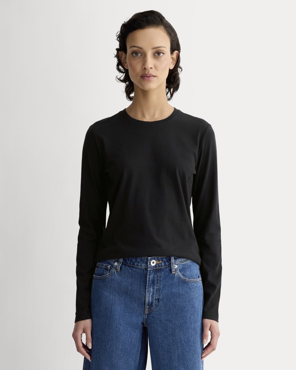 The Slim Long-Sleeve Crew in Essential Cotton in Black — front view