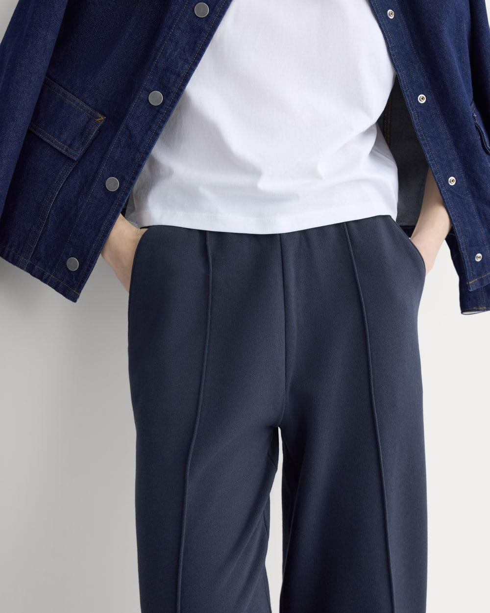 Lightweight Terry Pintuck Sweatpant in Navy — detail view