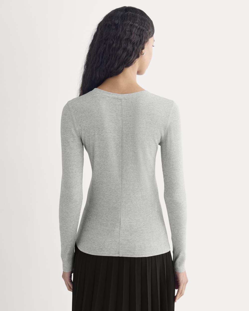 The Luxe Rib Henley in Classic Heather Grey — detail view