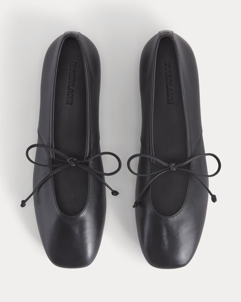 Leather Keyhole Flat in Black — detail view