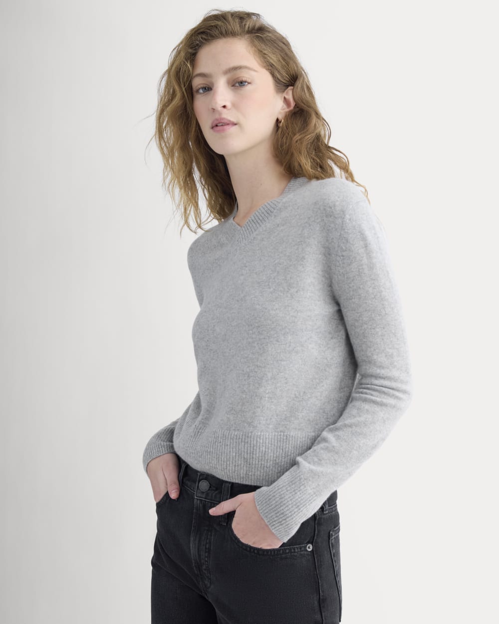 Cashmere Cropped High-V Sweater in Light Heather Grey — front view