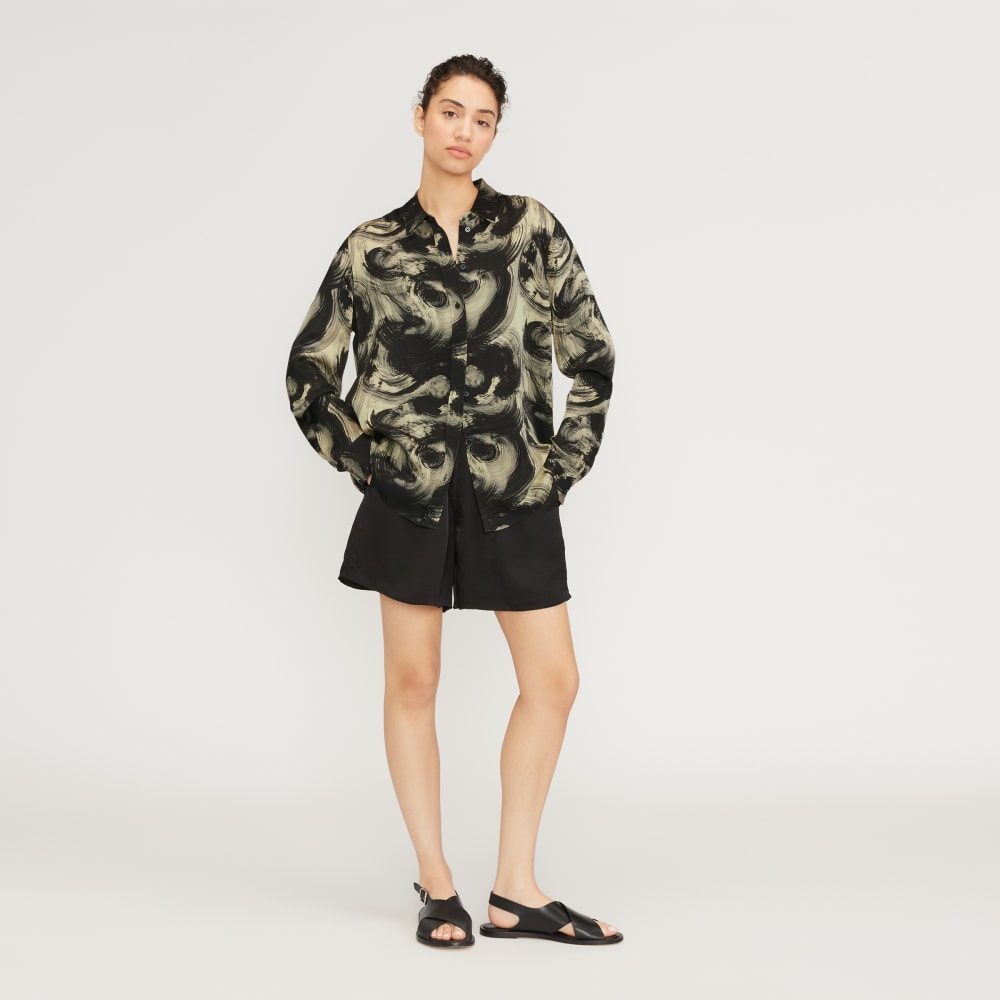 The Satin Relaxed Shirt in Pale Yellow / Black — detail view