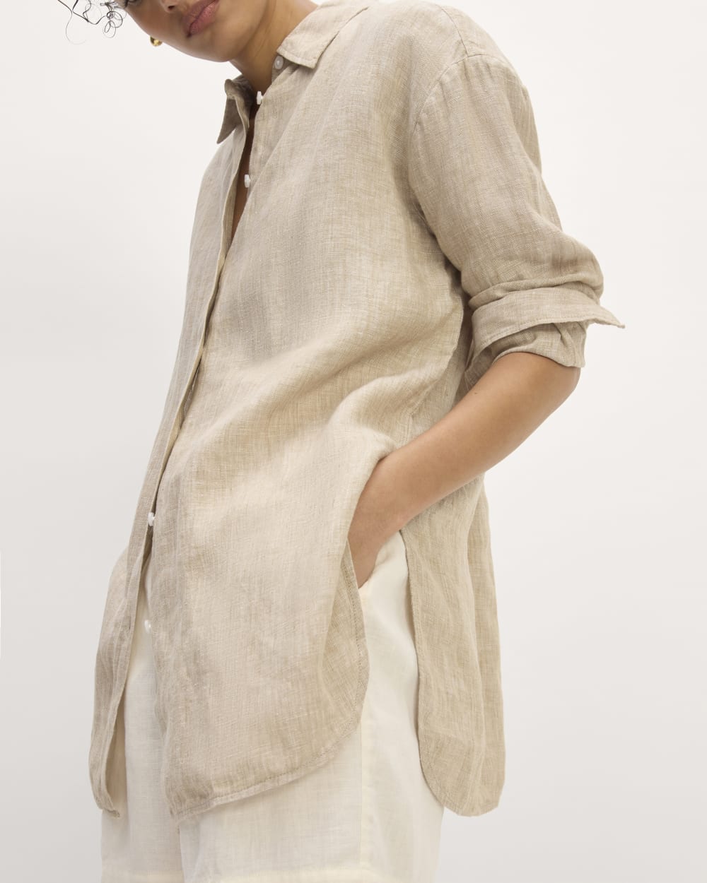 The Boyfriend Shirt in Linen in Cornstalk Chambray — detail view