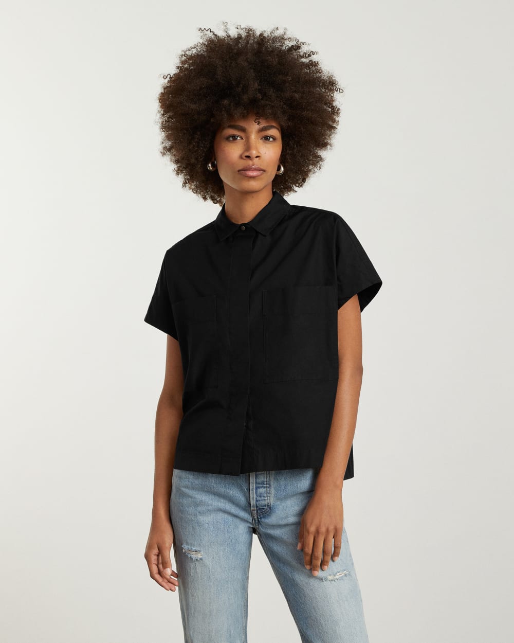 The Short-Sleeve Box Shirt in Black — detail view