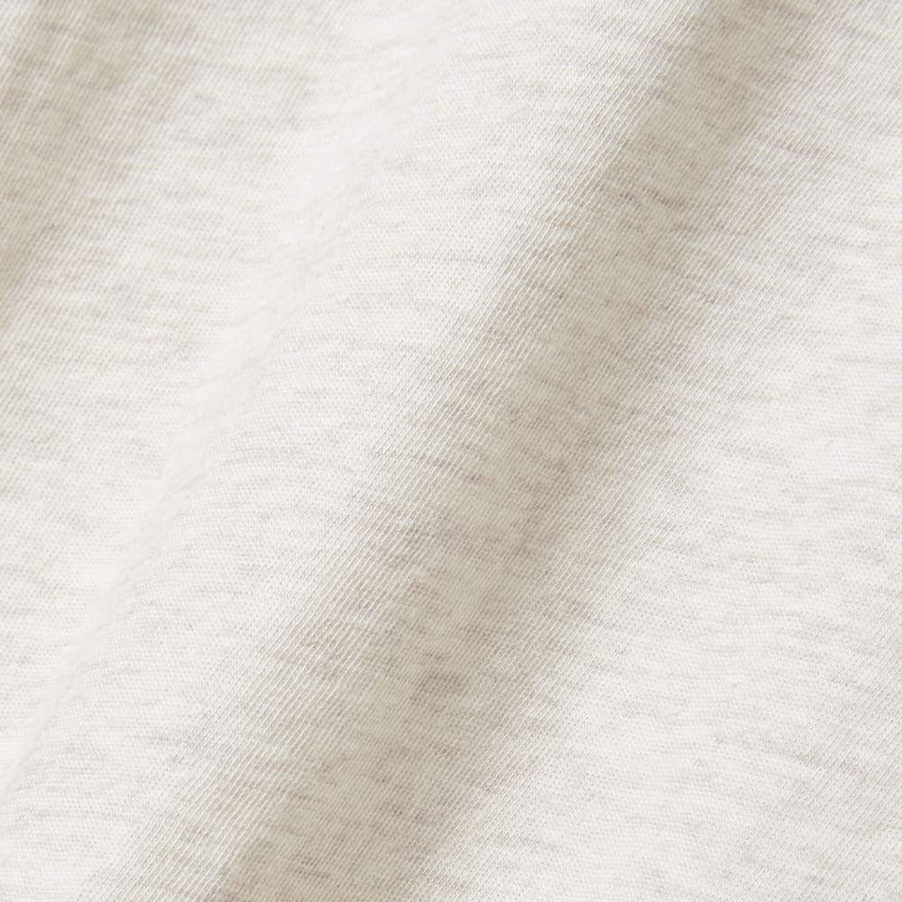 The Organic Cotton V-Neck in Heathered Oat — detail view