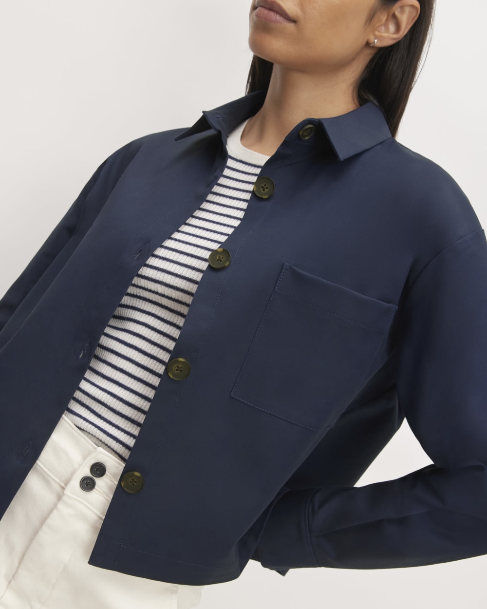 The Structured Cotton Cropped Shirt in Navy — detail view