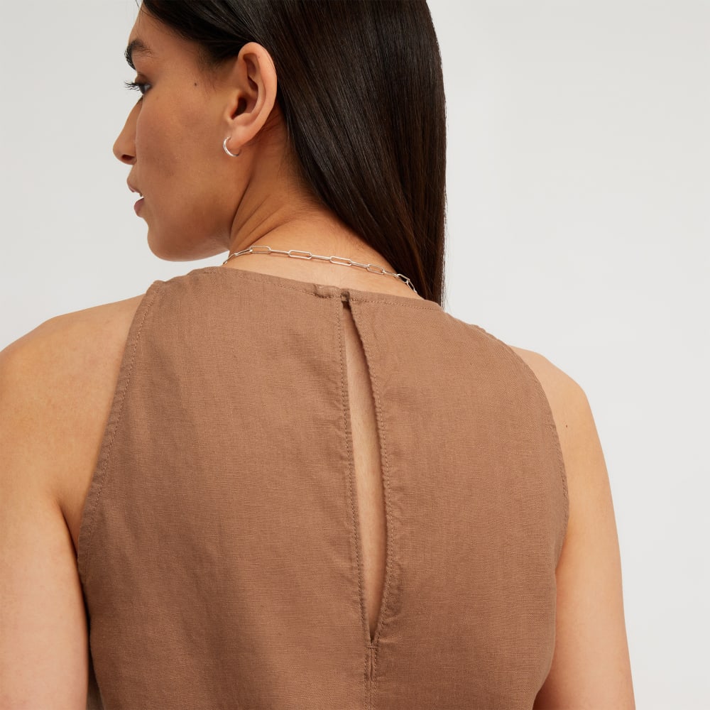 The Linen High-Neck Tank in Carob Brown — detail view
