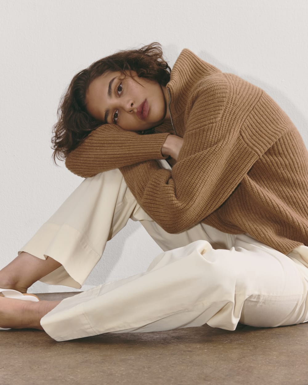 The Easy Pant in Canvas — detail view