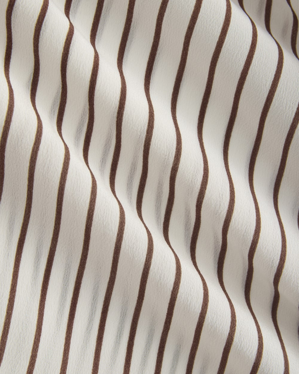 Shrunken Top in Washable Silk in Bone / Toffee Stripe — detail view