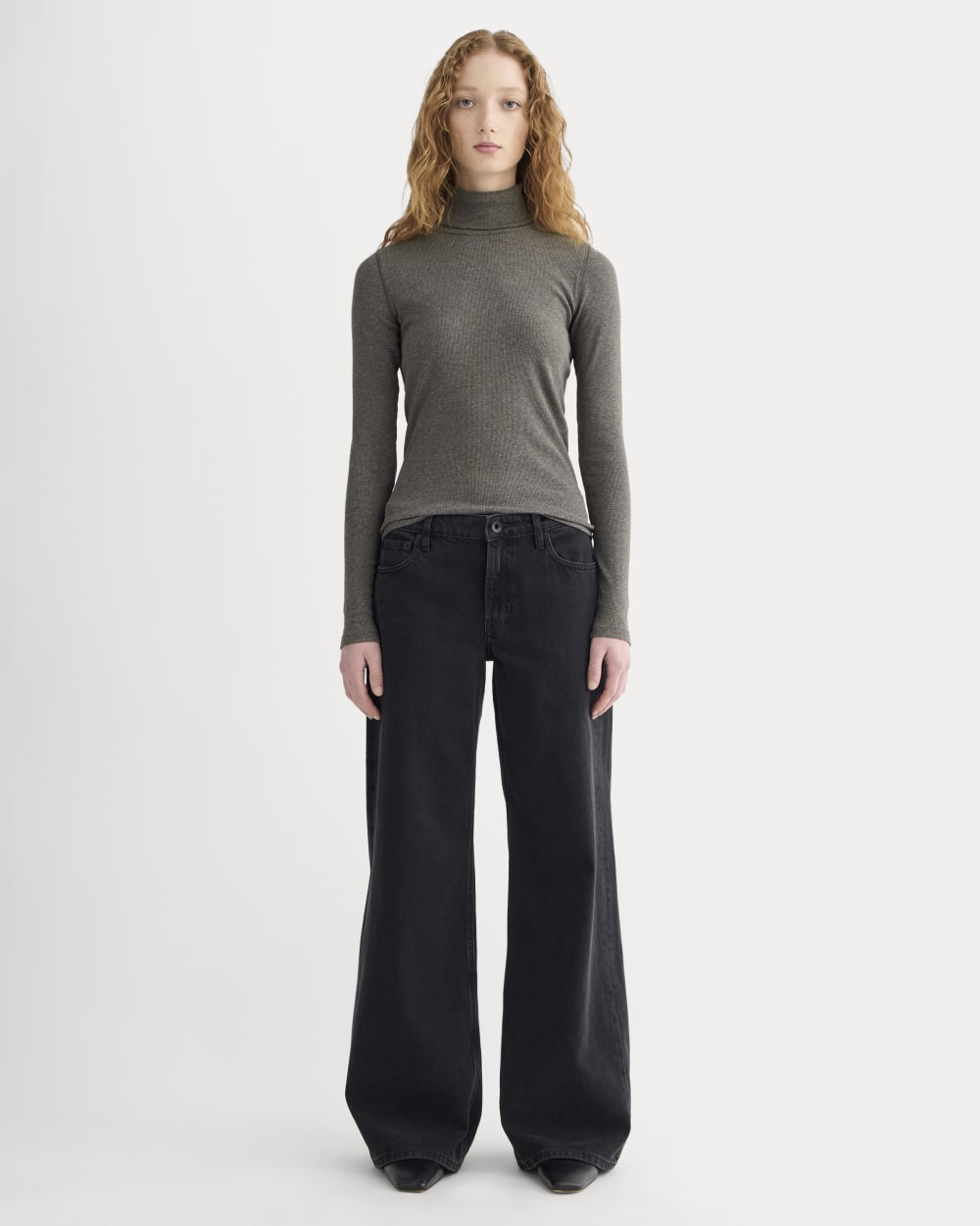 The Luxe Rib Turtleneck in Washed Heathered Fatigue — detail view