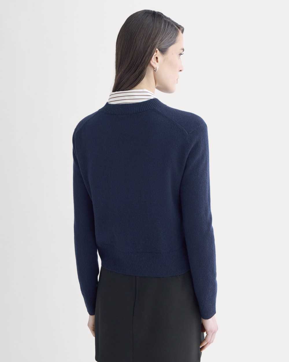 Cashmere Cropped High-V Sweater in Navy — detail view