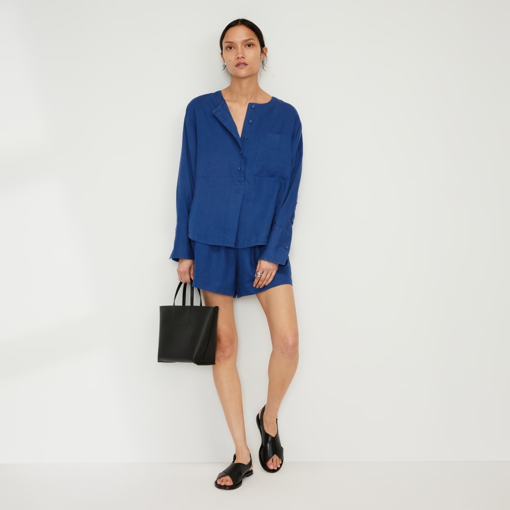 The Linen Popover Shirt in Mazarine Blue — detail view