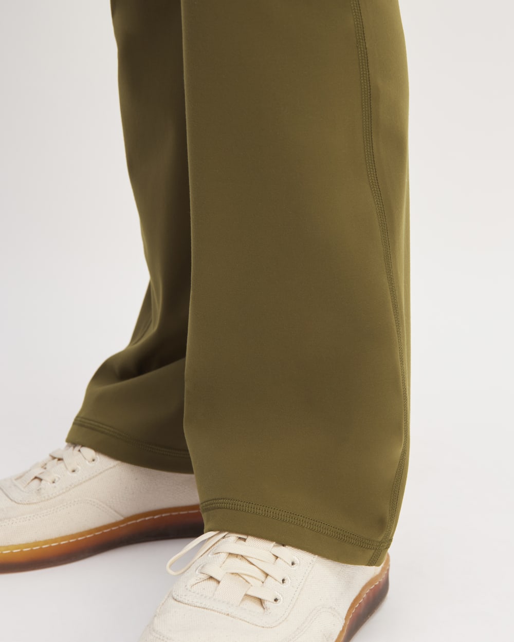 The Perform Flare Legging in Beech — detail view