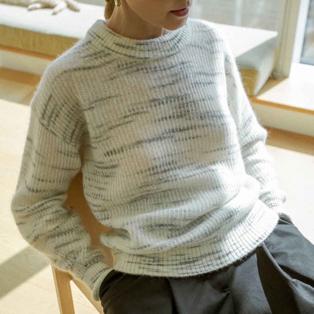 The Cocoon Crew in Alpaca in Light Grey Heather — detail view