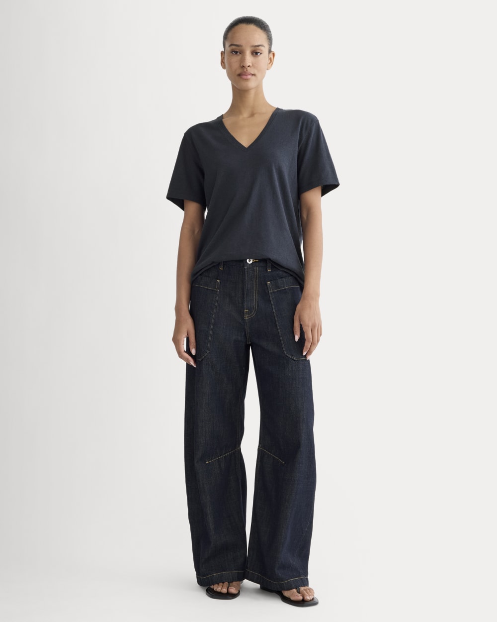The Slouchy V-Neck Tee in Cotton Linen in Navy — detail view