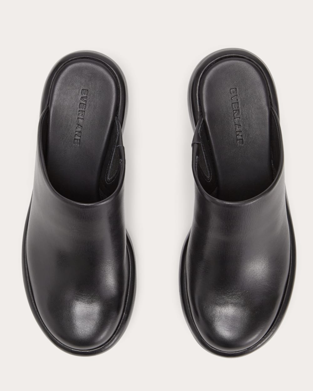 The Puffa Clog in Black — detail view