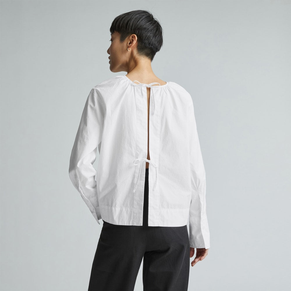 The Poplin Breeze Shirt in White — detail view